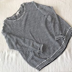 Lightweight cotton/nylon sweater